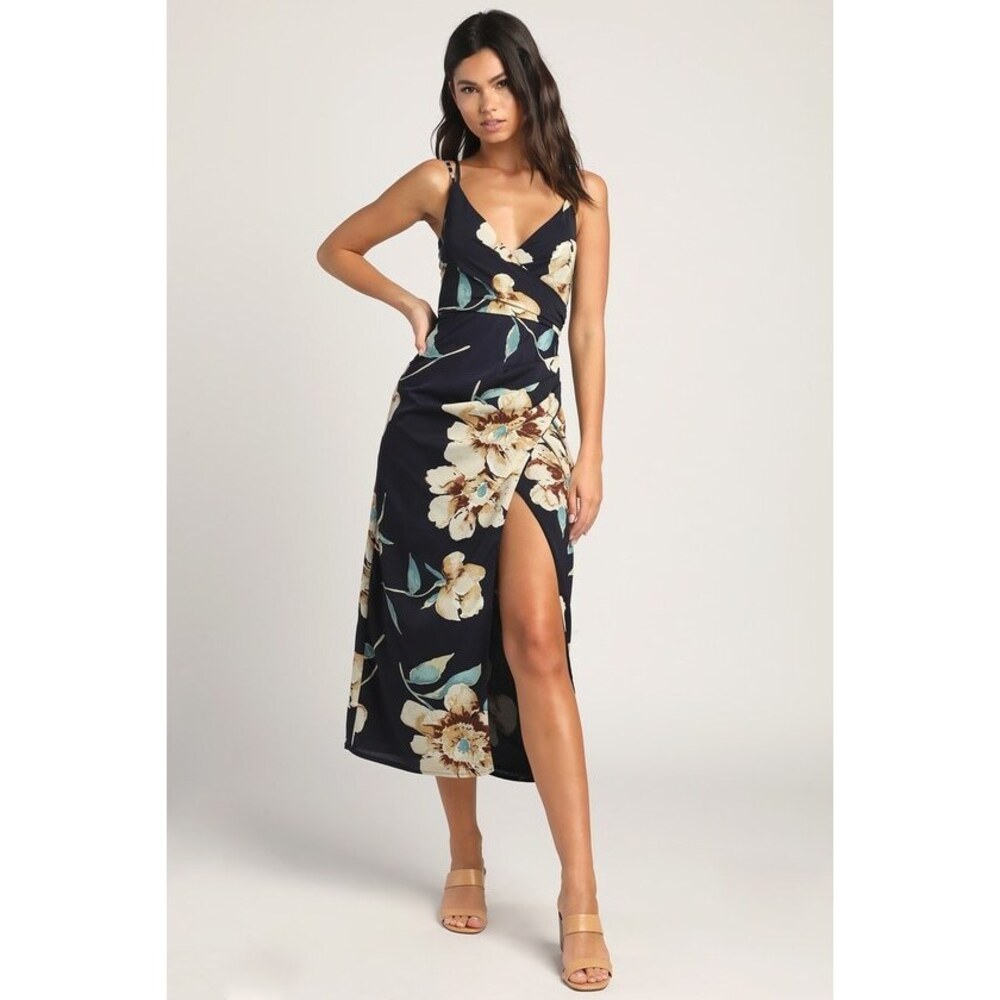 Lulus Draw You Close Navy Blue Floral Sleeveless Surplice Midi Dress - Size M